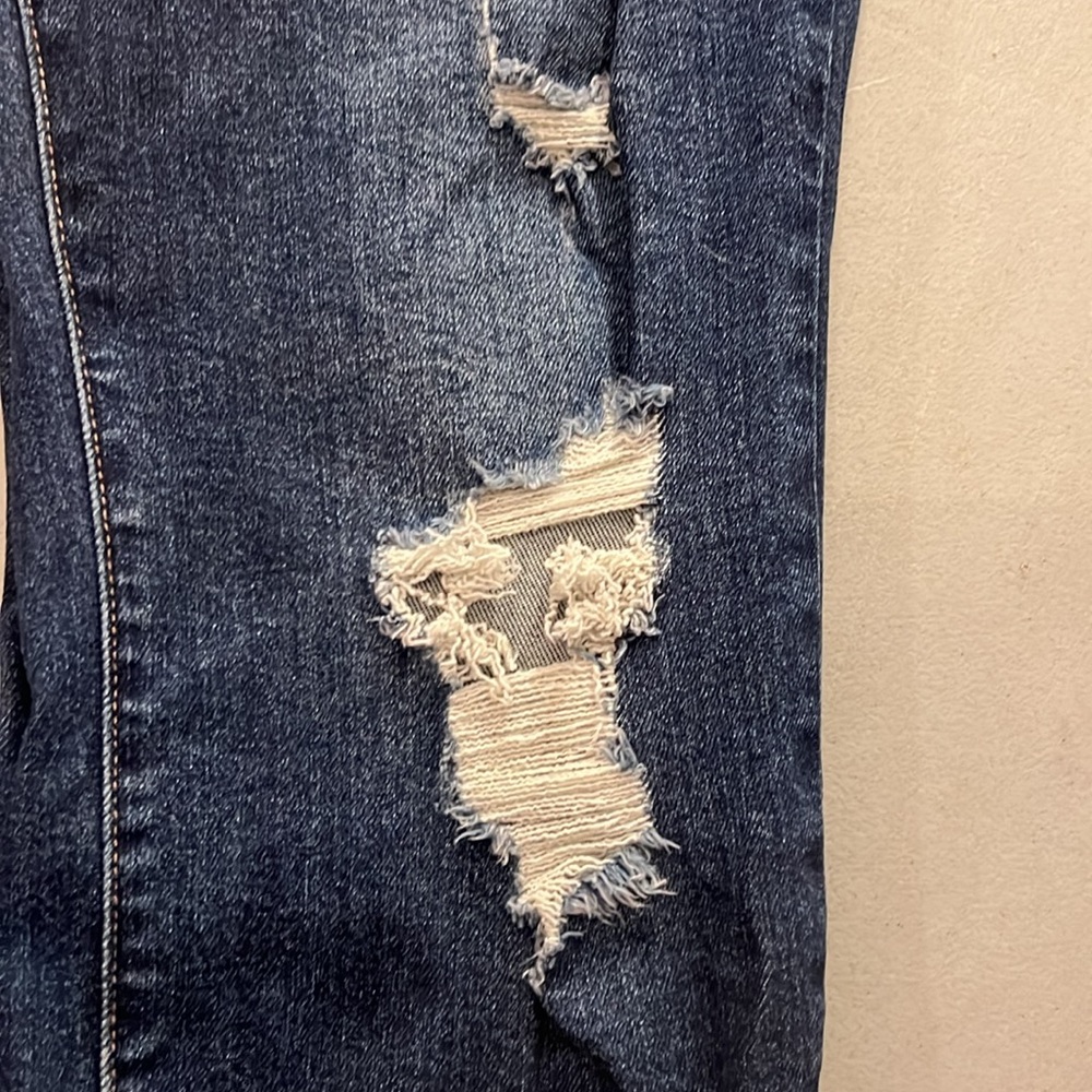 NWOT Judy Blue Boyfriend Fit Distressed/Distressing - Picture 5 of 8